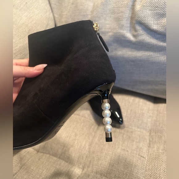 CHANEL Patent Cal - Short Boots Black Cap Toe Pearl size 36 BRAND NEW - Picture 7 of 15
